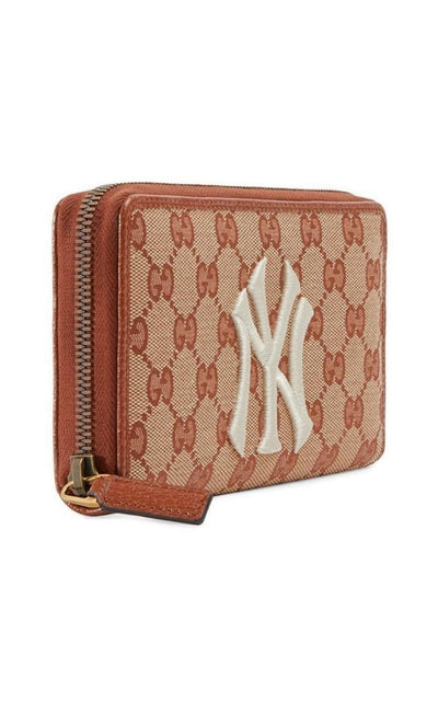 GG Zip Around Wallet with New York Yankees Patch Gucci